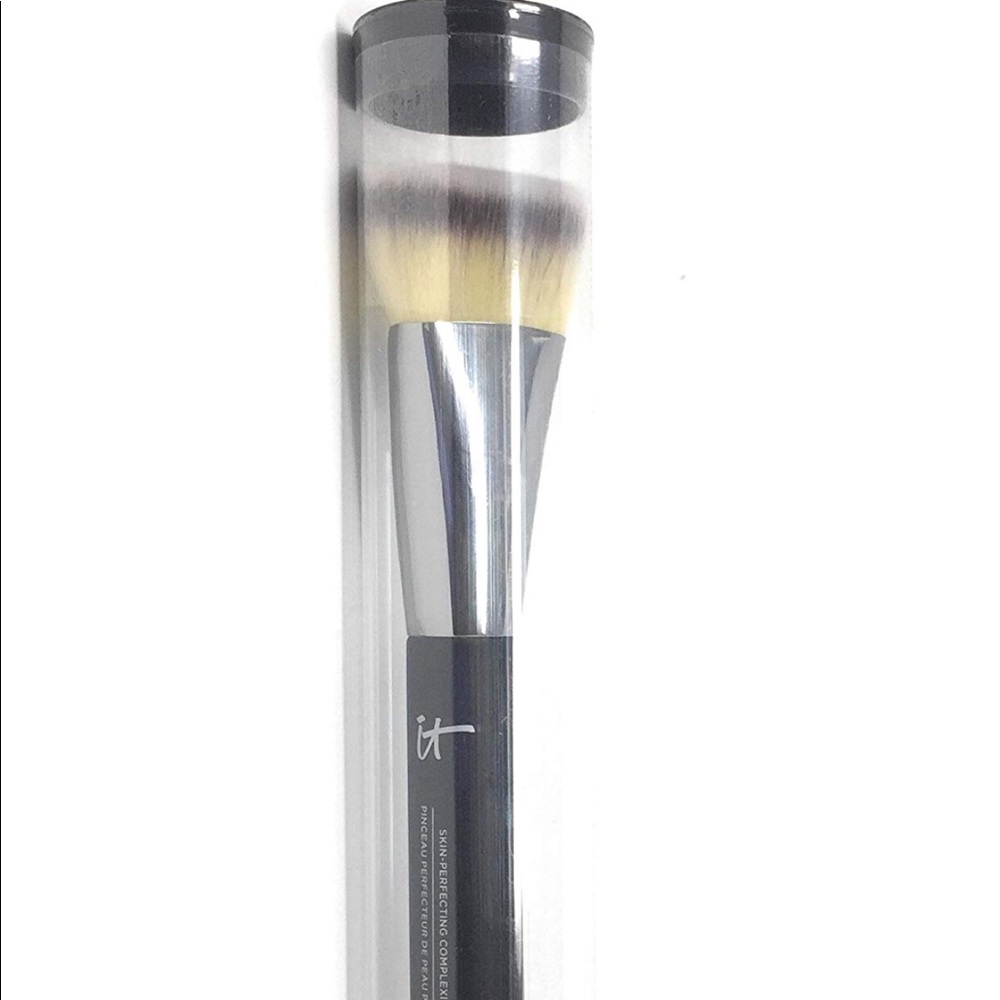 💣Heavenly Luxe Bye Bye Foundation Brush 💣